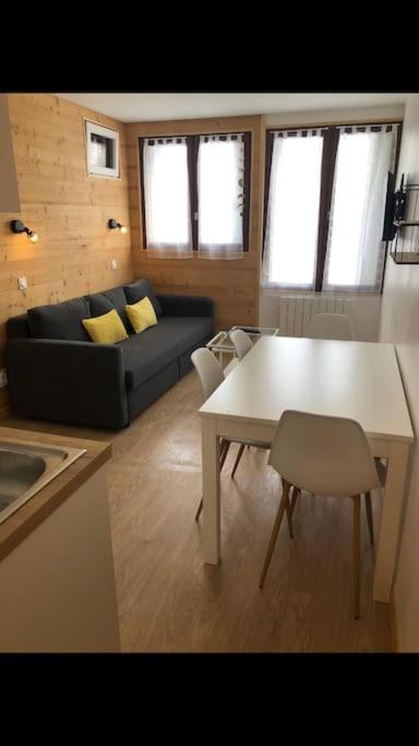 Appartement Cosy Val Louron Au Pied Des Pistes Genos Екстер'єр фото